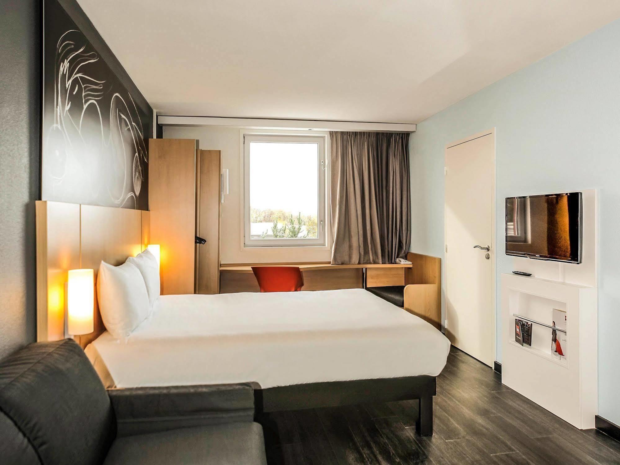 Ibis Saint-Genis-Pouilly Geneve Hotel Eksteriør billede